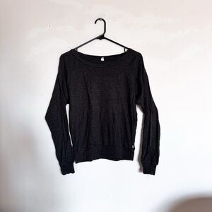 TNA 🇨🇦 • Long Sleeved Tee